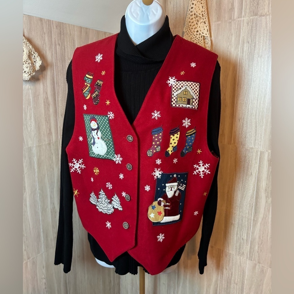 Karen Scott Red Vest Christmas Holiday Themed